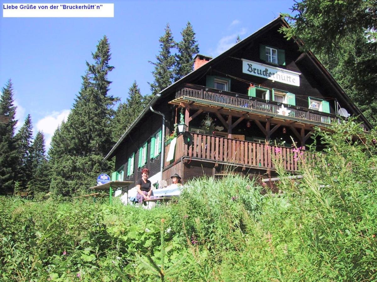 Bruckerhutte Bed & Breakfast Lachtal Exterior photo